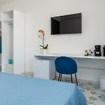 De Vivo Realty - Pusiso Guest house Sorrento