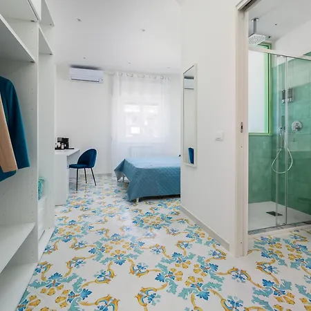 De Vivo Realty - Pusiso בית הארחה 3*