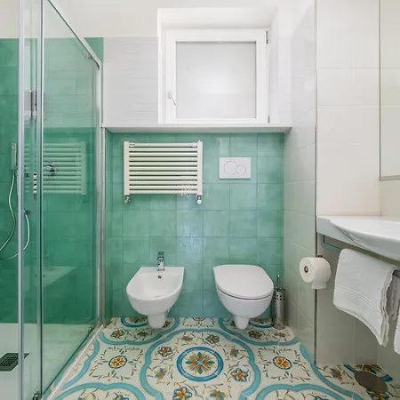 Pusiso - De Vivo Realty Gasthuis 3*