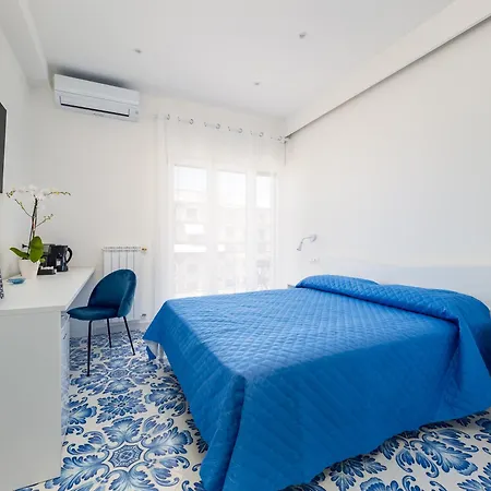 Pensión Pusiso - De Vivo Realty 3*