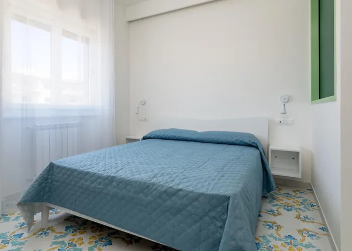 Pusiso - De Vivo Realty 3* סורנטו