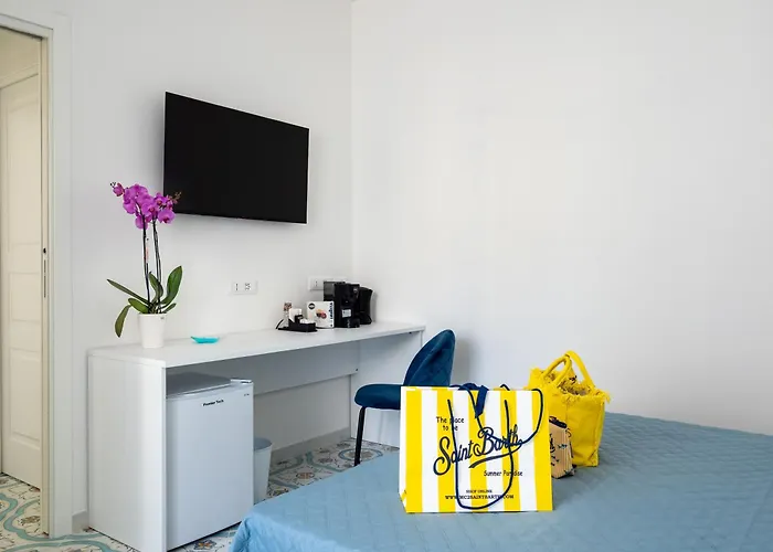 Pusisò - De Vivo Realty Affittacamere Sorrento