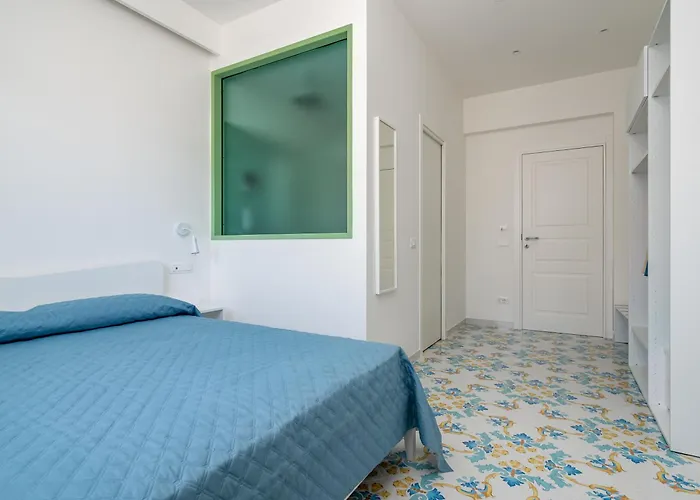 Pusiso - De Vivo Realty 3* סורנטו