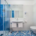 De Vivo Realty - Pusiso Гостевой дом 3*