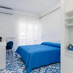 Гостевой дом De Vivo Realty - Pusiso Сорренто