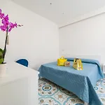 De Vivo Realty - Pusiso Гостевой дом Сорренто