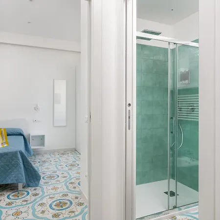 Pusiso - De Vivo Realty 3* Sorrento