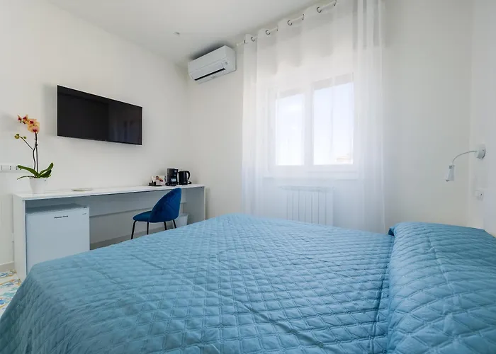 Pusiso - De Vivo Realty سورينتو