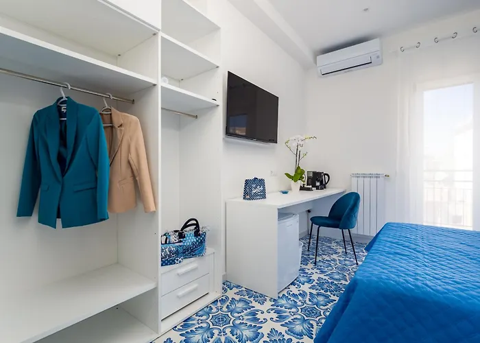 Pusiso - De Vivo Realty بيت ضيافة